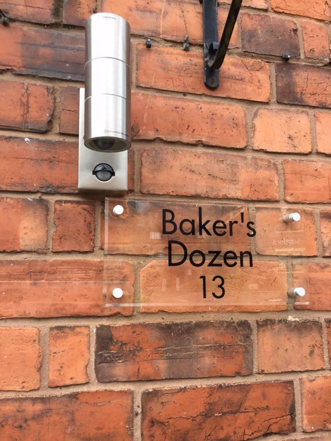 Baker'S Dozen Villa Стратфорд на Ейвън Екстериор снимка